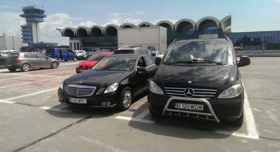 Mercedes Viano & E-class, front view - Henri Coanda ,  Otopeni,  airport.